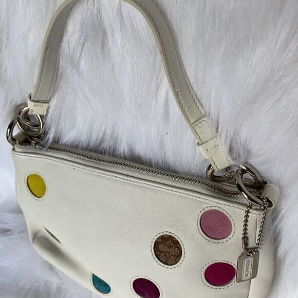 Coach white leather little purse EUC - Picture 8 of 11